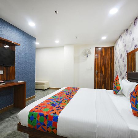 ניו דלהי Fabhotel Mona Continental - Nr Laxmi Nagar It Hub מראה חיצוני תמונה