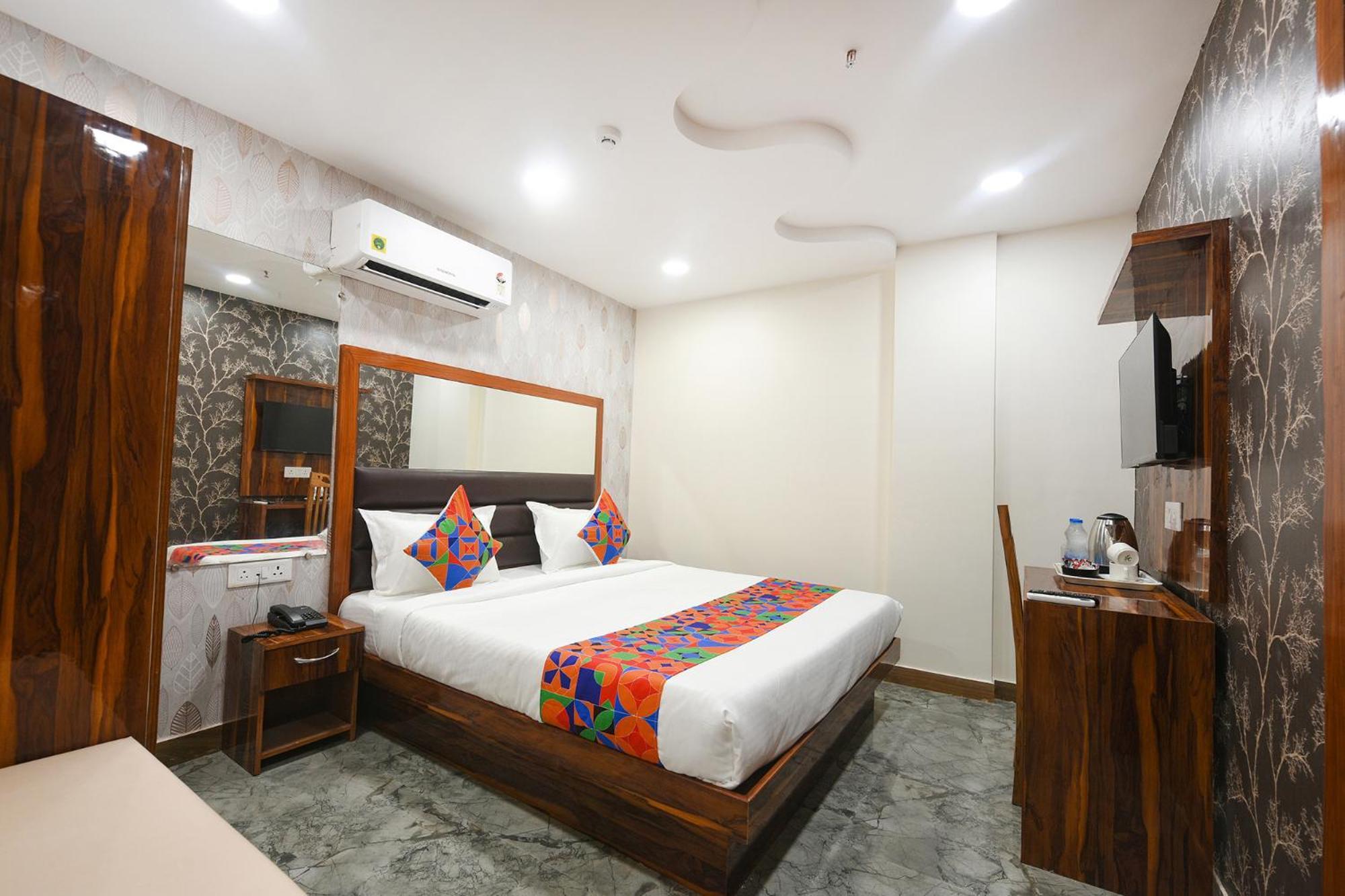 ניו דלהי Fabhotel Mona Continental - Nr Laxmi Nagar It Hub מראה חיצוני תמונה
