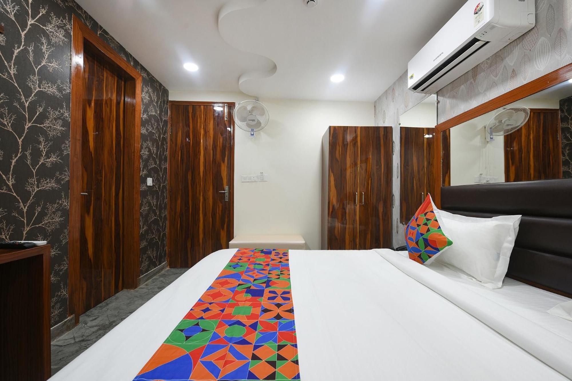 ניו דלהי Fabhotel Mona Continental - Nr Laxmi Nagar It Hub מראה חיצוני תמונה