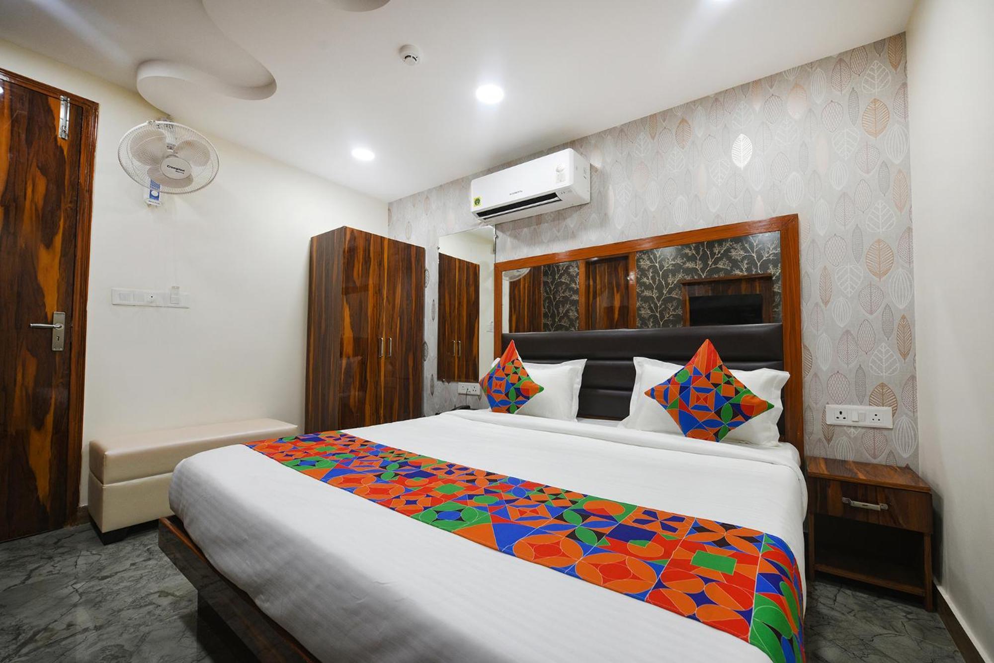 ניו דלהי Fabhotel Mona Continental - Nr Laxmi Nagar It Hub מראה חיצוני תמונה