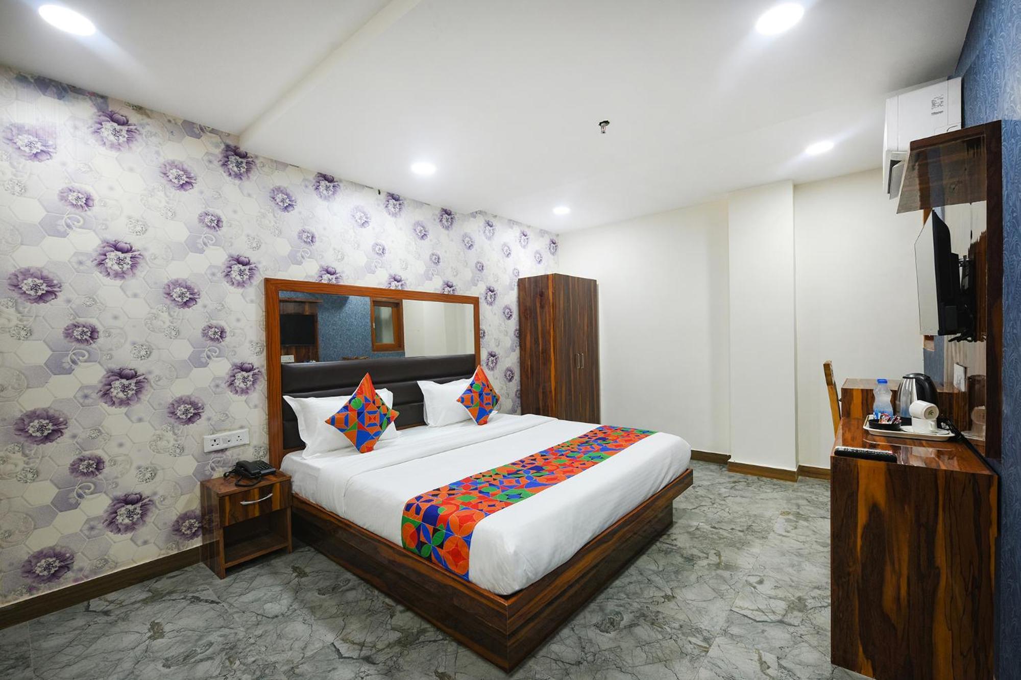 ניו דלהי Fabhotel Mona Continental - Nr Laxmi Nagar It Hub מראה חיצוני תמונה