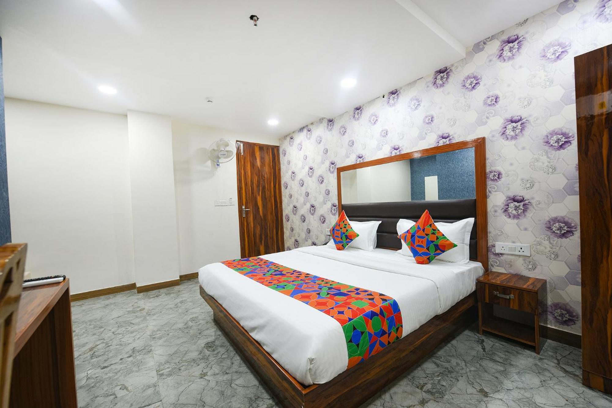 ניו דלהי Fabhotel Mona Continental - Nr Laxmi Nagar It Hub מראה חיצוני תמונה