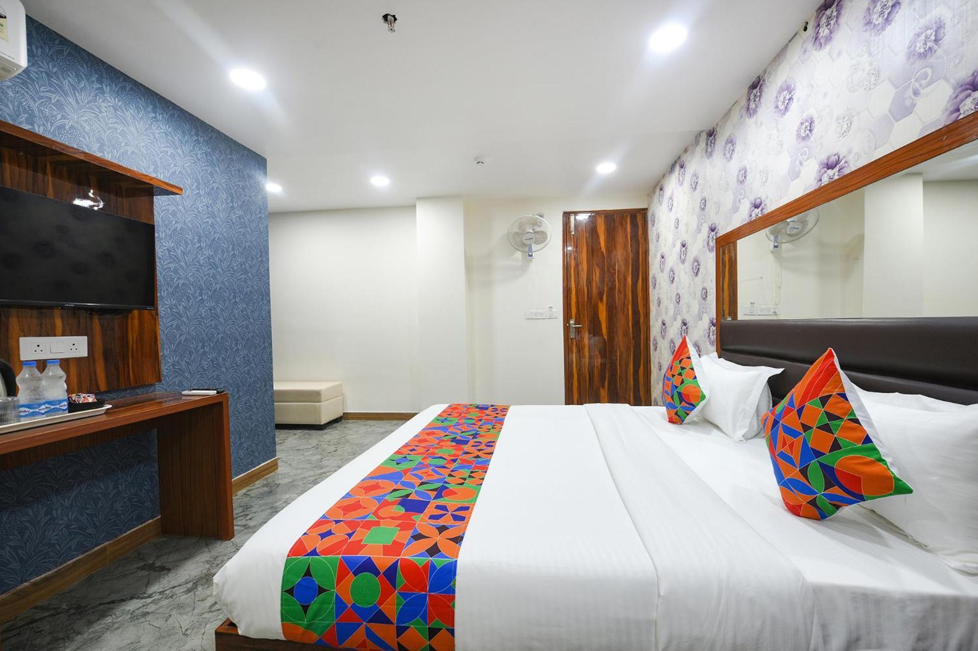 ניו דלהי Fabhotel Mona Continental - Nr Laxmi Nagar It Hub מראה חיצוני תמונה