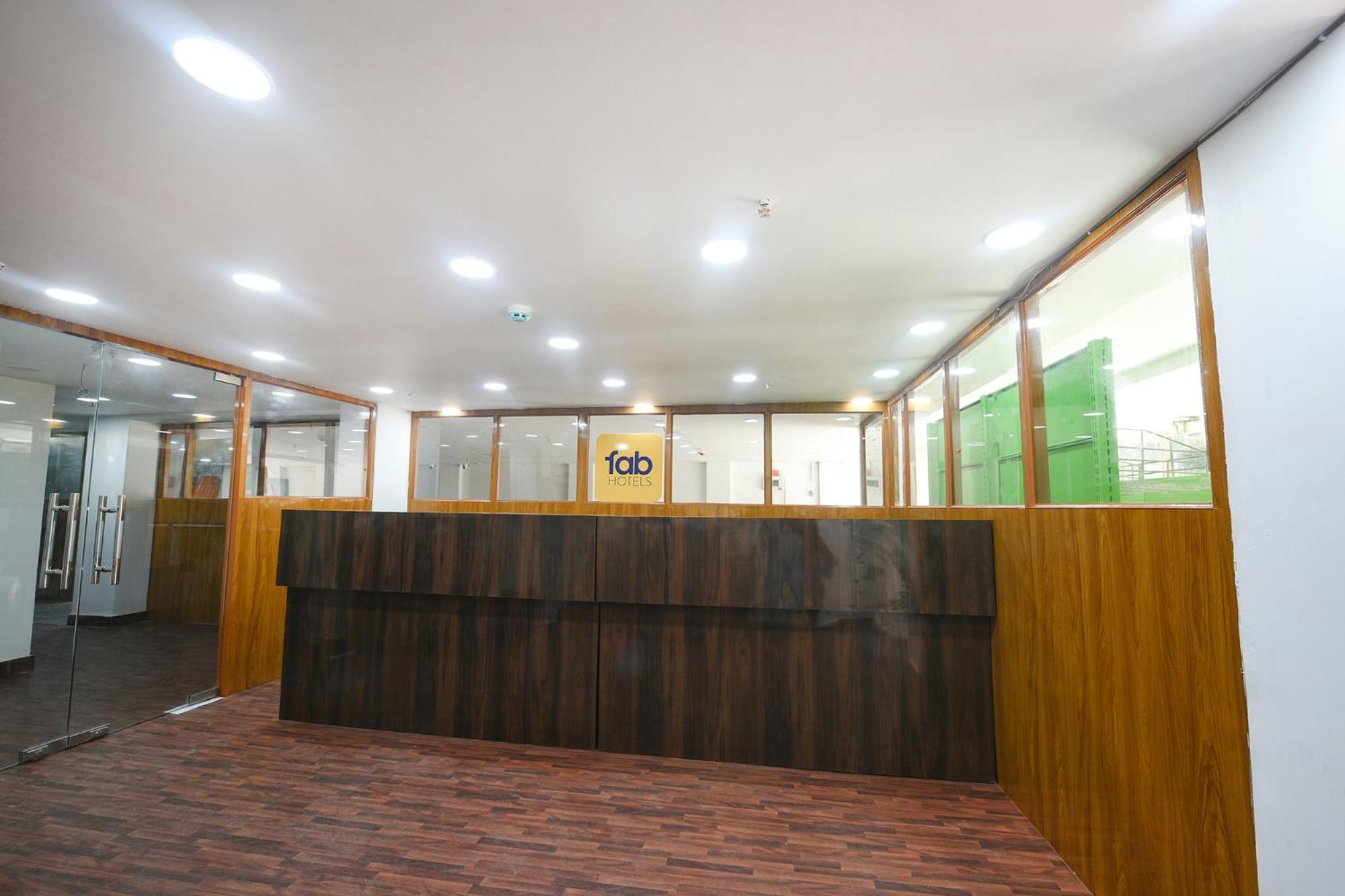 ניו דלהי Fabhotel Mona Continental - Nr Laxmi Nagar It Hub מראה חיצוני תמונה
