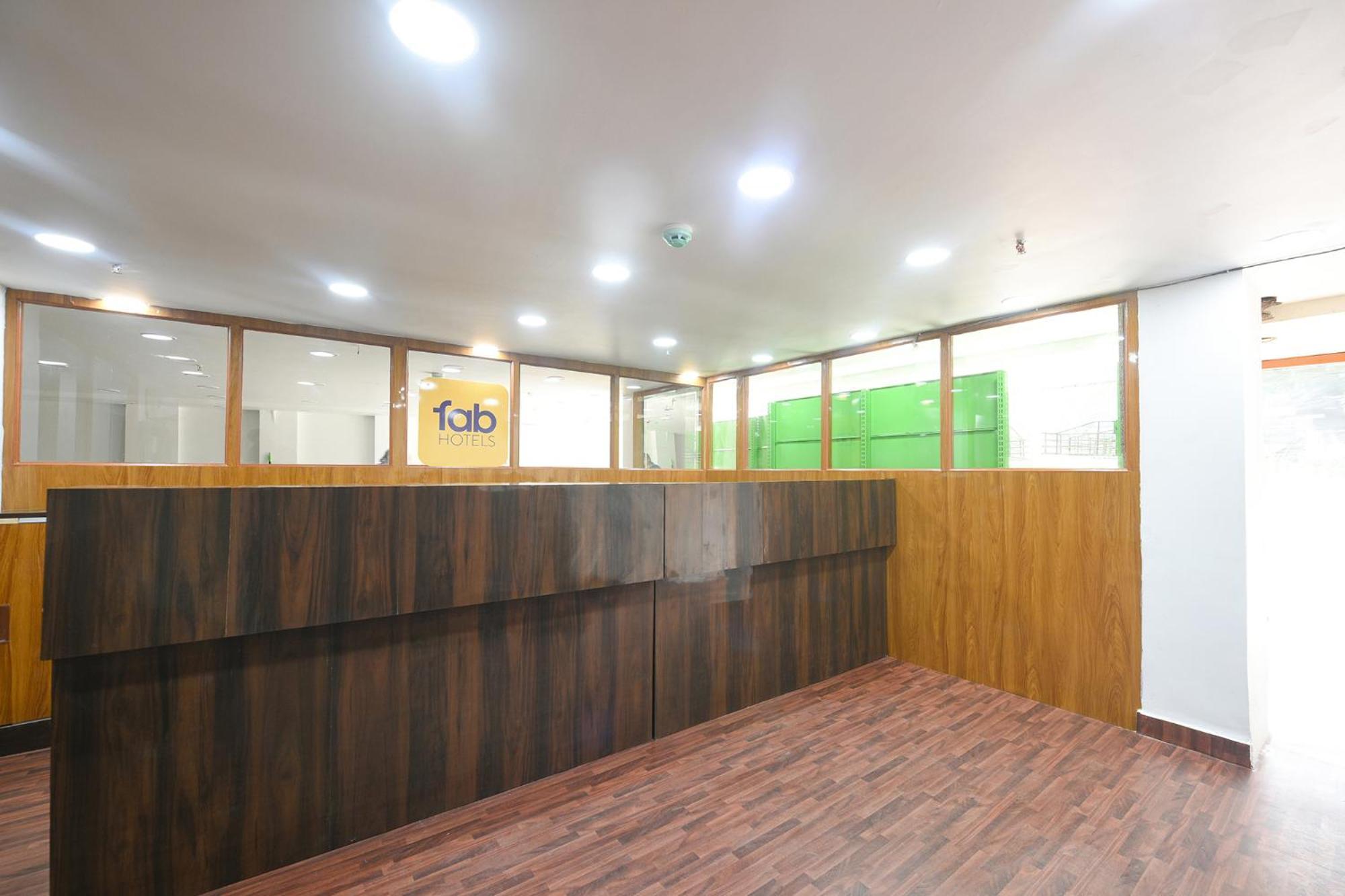 ניו דלהי Fabhotel Mona Continental - Nr Laxmi Nagar It Hub מראה חיצוני תמונה