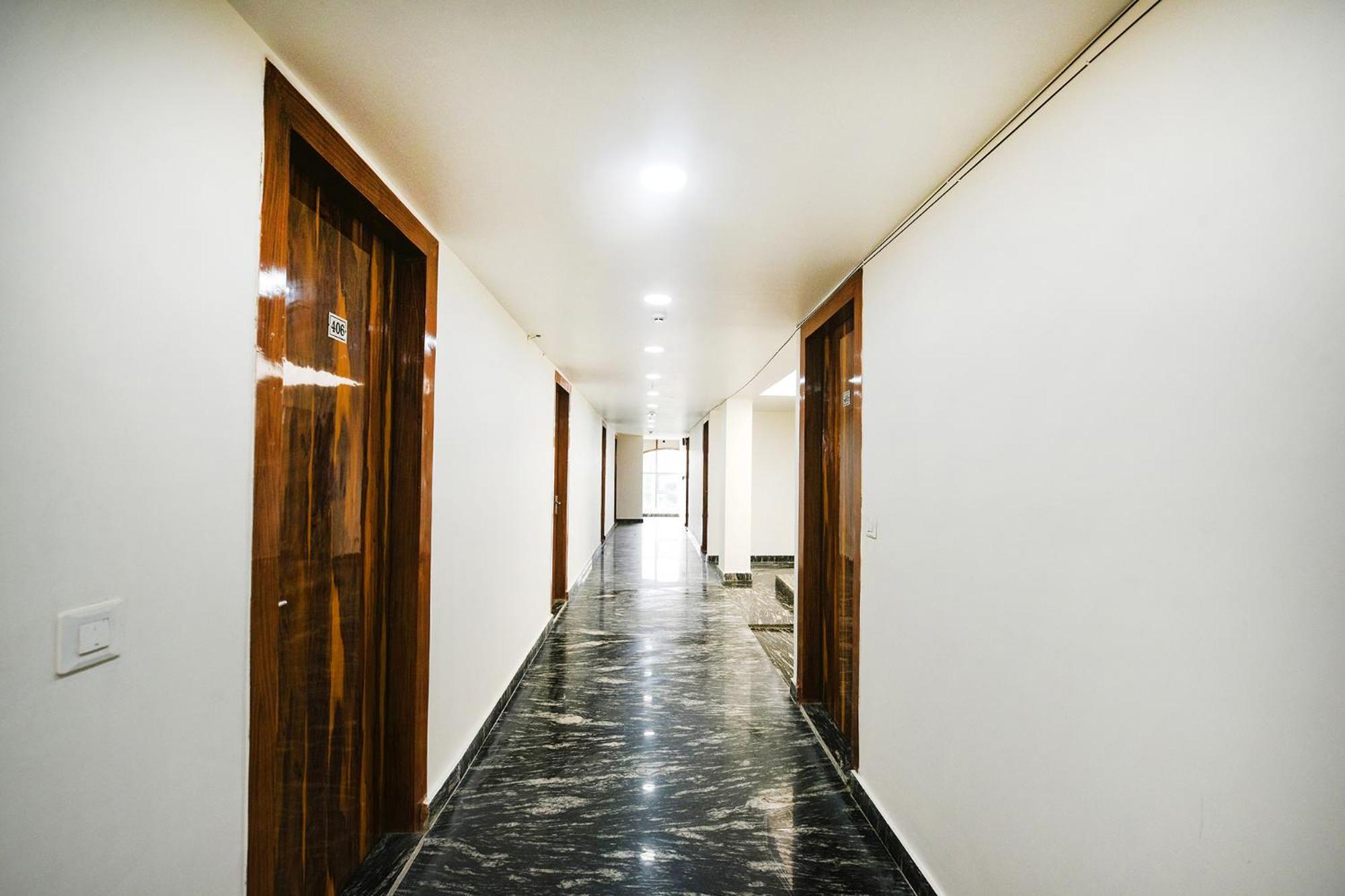 ניו דלהי Fabhotel Mona Continental - Nr Laxmi Nagar It Hub מראה חיצוני תמונה
